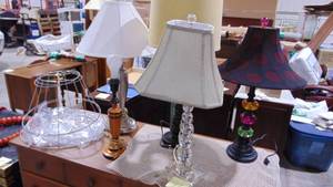 lot 7 image: 5-Assorted Table Lamps and Shade Frames