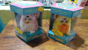 lot 27 image: 2- New in Box 1999 Furby Babies