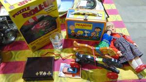 lot 30 image: Assorted Toys, No Thermos in Lunch Box