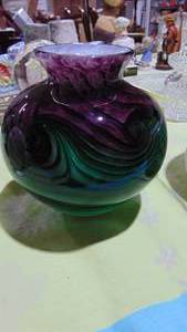 lot 43 image: Blacksheep 2001 Hand Blowen Glass Vase