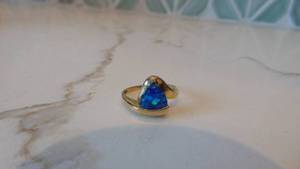 lot 2C image: Gold Ring, Size 8.5-8.75