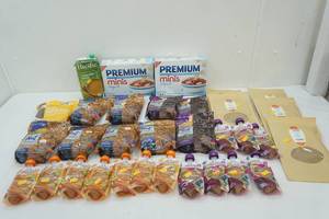 lot 61 image: Food Lot