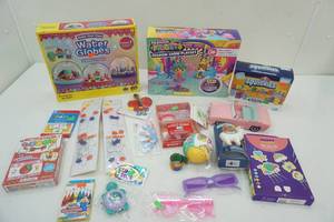 lot 74 image: Kids Crafts and Games