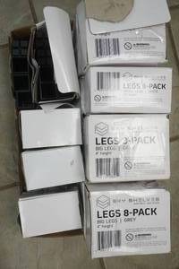 lot 120 image: 4 Shelving Legs