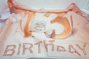 lot 178 image: 13th Birthday Banner - 30th Tiara, Balloons & Other Banner Kit