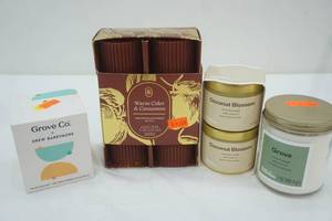 lot 195 image: Candles