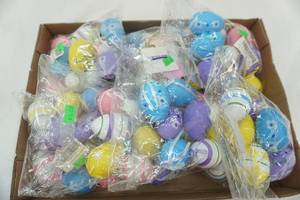 lot 224 image: Easter Party Decor