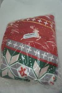 lot 235 image: 60x80 Cozy Christmas Blanket