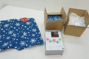 lot 267 image: Blue Christmas Lot
