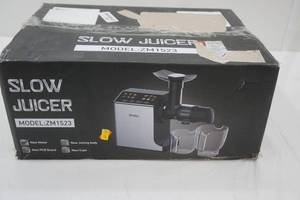 lot 332 image: Slow Juicer