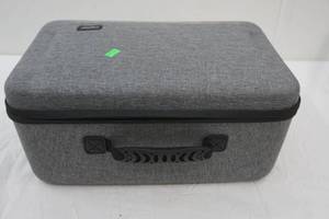 lot 333 image: Zipper Gaming Case