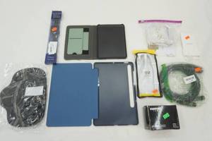 lot 337 image: Electronics Accessories Lot