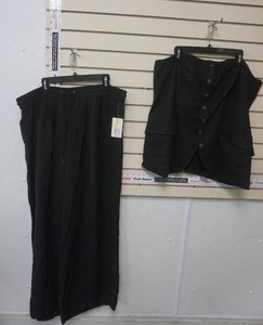 lot 417 image: Womens Clothes Lot Top and Pants 1X & 2X