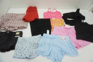 lot 422 image: girls clothes lot