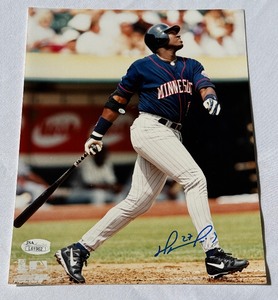 lot 25 image: David Ortiz Signed 8x10 Photo with JSA COA Minnesota Twins Baseball