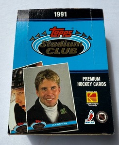 lot 108 image: 1991 Topps Stadium Club Hockey 36 Pack Card Box