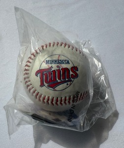 lot 115 image: Minnesota Twins 1997 Opening Day Baseball