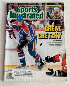 lot 139 image: Wayne Gretzky 1987 Sports Illustrated Hockey Magazine