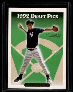 lot 9A image: Derek Jeter Gold RC 1993 Topps Gold #98 Rookie Baseball Card