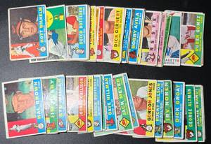 lot 123B image: 40 Card 1960 Topps Vintage Baseball Lot