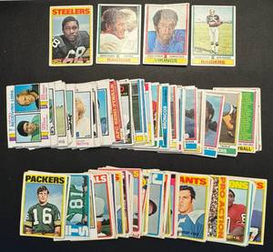 lot 137B image: 83 Card 1972-1974 Topps Vintage Football