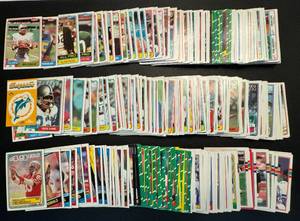lot 144B image: 225 Card Lot of 1981-1989 Topps Vintage Football