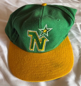 lot 153B image: Minnesota North Stars Vintage Snapback Hat NHL Hockey