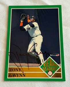 lot 4B image: Tony Gwynn Signed 1992 Fleer Team Leaders #7 Baseball Card