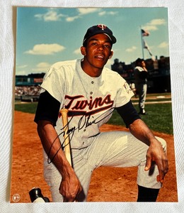 lot 15B image: Tony Oliva Signed 8x10 Baseball Photo Minnesota Twins