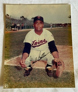 lot 16B image: Earl Battey Signed 8x10 Baseball Photo Minnesota Twins