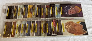 lot 24B image: 1981 O-Pee-Chee 24 Card Giant Set with Wayne Gretzky Hockey Card