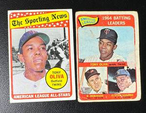 lot 214 image: Tony Oliva 2 1969 Topps Vintage Baseball Card Lot