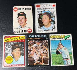 lot 183 image: Brooks Robinson 5 Card Vintage Baseball Lot