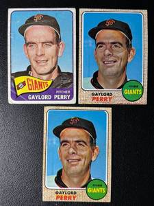lot 168 image: Gaylord Perry 3 Card Vintage Baseball Lot 1965 and 1968