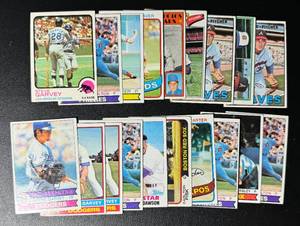 lot 161 image: 19 Card Vintage Basebal Star Lot 1967-1982 - Niekrom Ryan, Seaver, Carlton, Garvey, Carter, Dawson