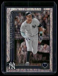 lot 219A image: Aaron Judge   2025 Topps #300 New York Yankees Baseball Card