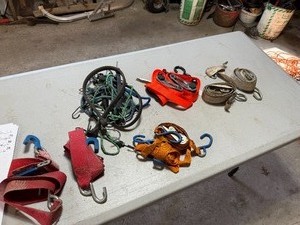 lot 59 image: RATCHET STRAPS AND BUNGEES.