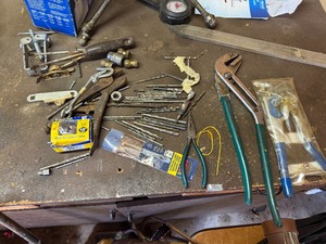 lot 73 image: VARIOUS TOOLS
