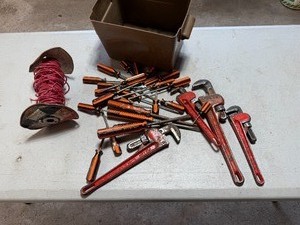 lot 78 image: ORANGE SCREWDRIVERS