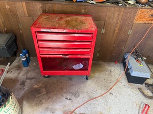 lot 84 image: STACK-ON TOOL BOX