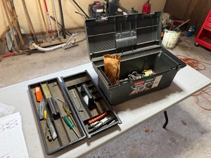 lot 86 image: TOOL BOX FULL OF TOOLS