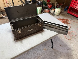 lot 87 image: STEEL TOOL BOX