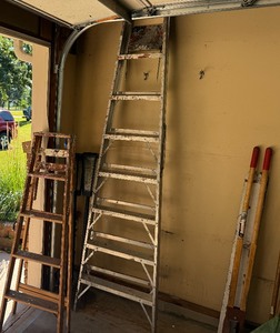 lot 93 image: STEP LADDERS