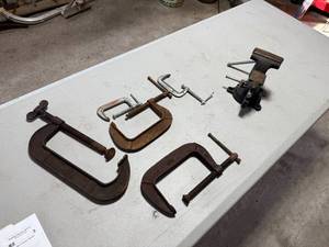 lot 23 image: C CLAMPS AND VISE