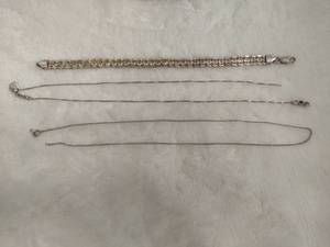 lot 68 image: Assorted Damaged Silver (925) Pieces