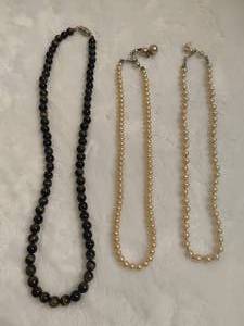 lot 86 image: Asst Short Pearl Strand Necklaces