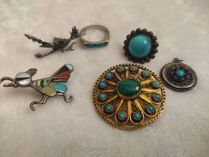 lot 100 image: Assorted Native American Style Jewelry