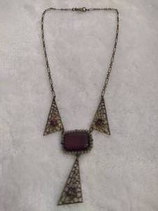 lot 103 image: Vintage Art Deco Necklace