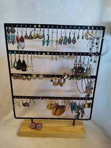 lot 108 image: Lot of Earrings (44 Pair)
