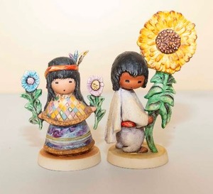 lot 41 image: DeGrazia Goebel The Sunflower and Little Cocopah Indian Girl Figurines